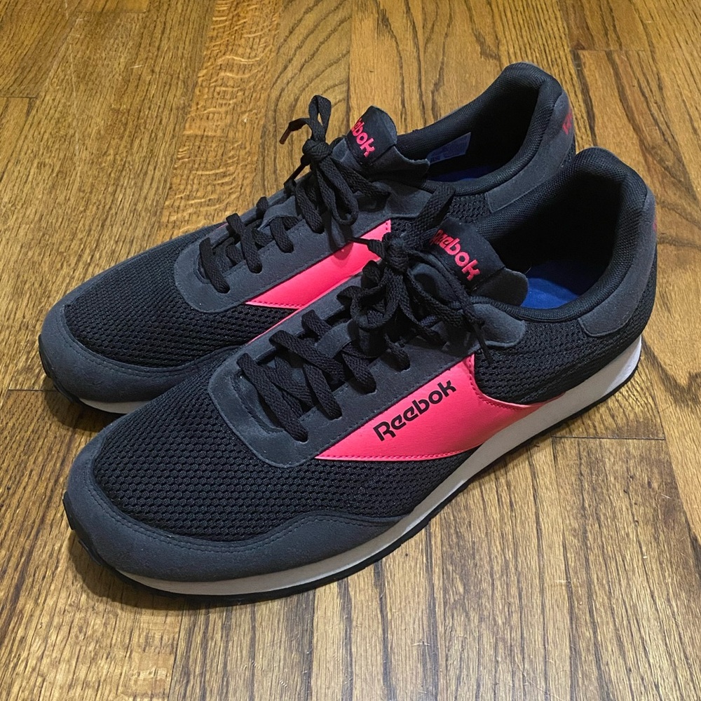 Reebok Sneakers